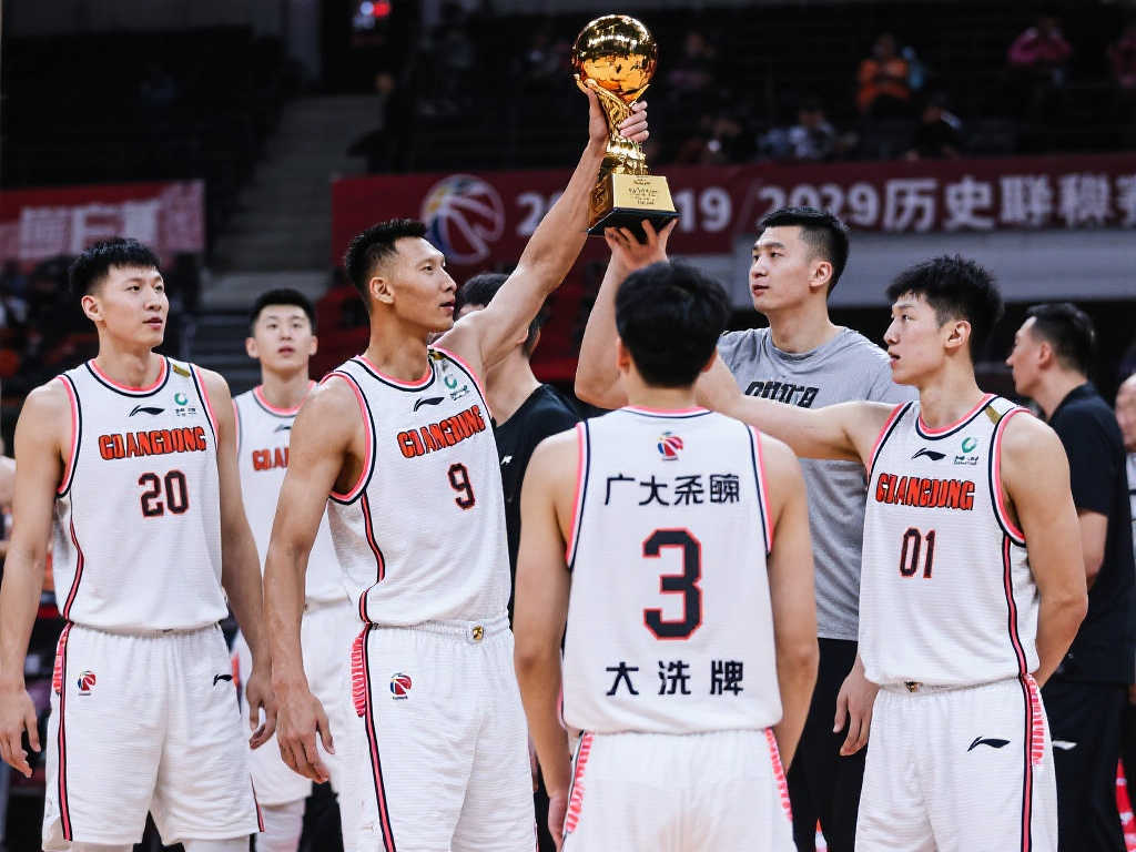李明